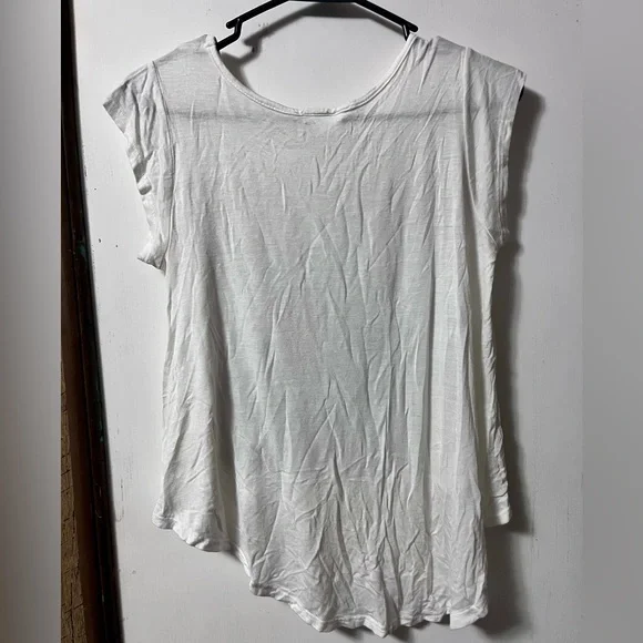 White Paris Love Cropped High Low Short Sleeve T-Shirt - Picture 5 of 6